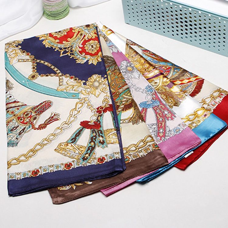 Charmeuse Print Cartoon Vintage Dame Scarves